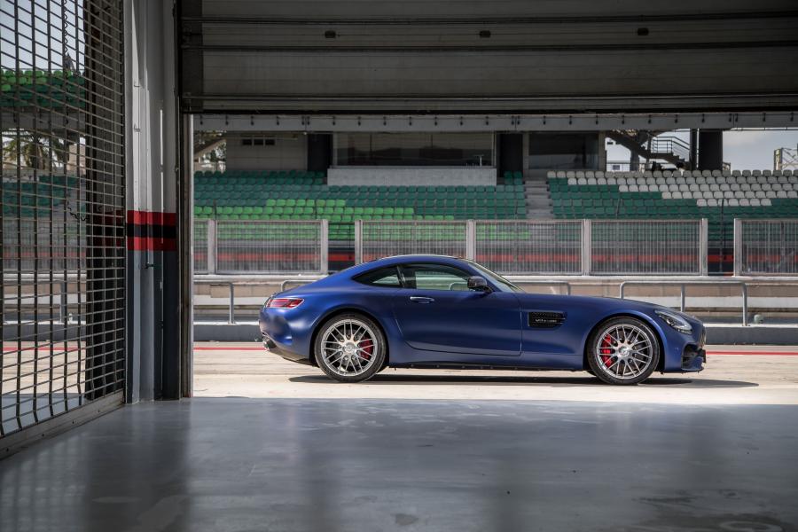  Mercedes-AMG GT C (C190) 2019 года  (MY) (фото 2 из 16)